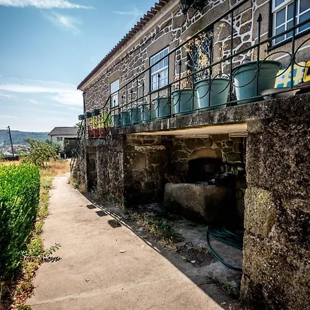 Solar Dos Carvalhos Bed & Breakfast