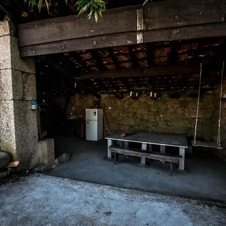 Alojamento de Acomodação e Pequeno-almoço Solar Dos Carvalhos Sernancelhe