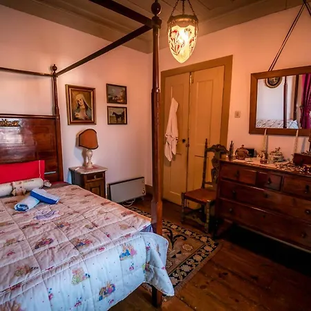 Solar Dos Carvalhos Bed and Breakfast