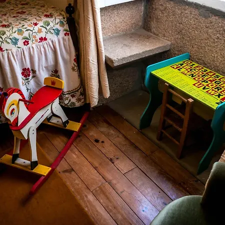 Alojamento de Acomodação e Pequeno-almoço Solar Dos Carvalhos Sernancelhe